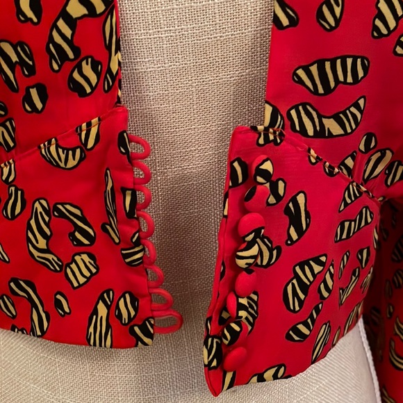 Signatures Long sleeve v-neck crop top- size small - Picture 4 of 11